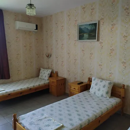 дом колеви Casa de hóspedes Chernomorets