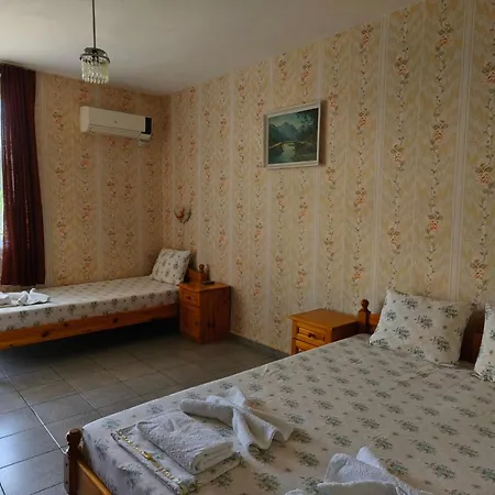 дом колеви Casa de hóspedes Chernomorets
